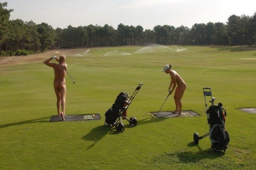 Naked girls play golf