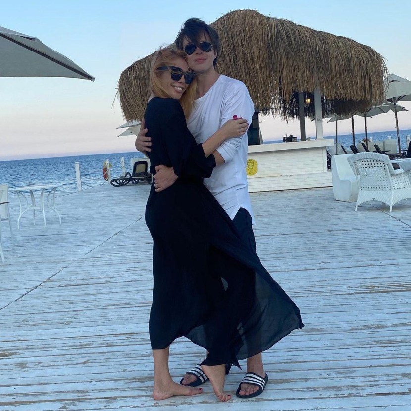 Natural hair color Stotskaya