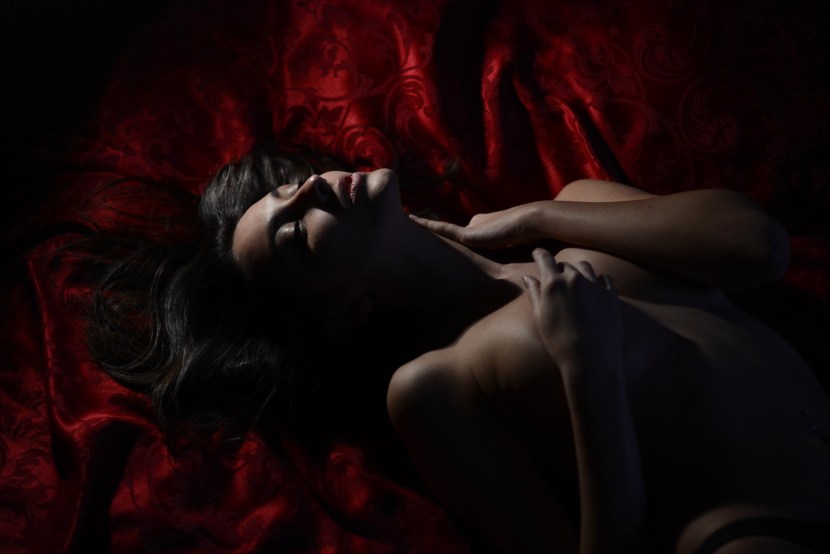 Wet body of the girl