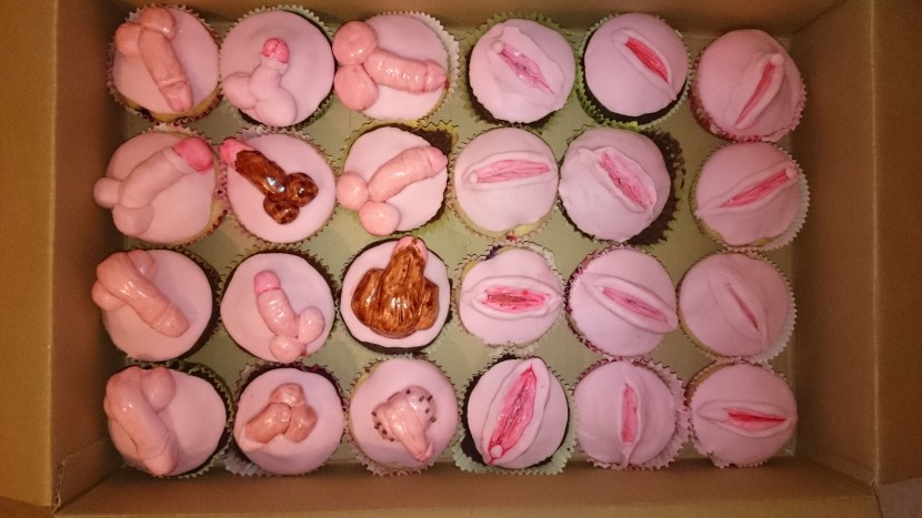 Girls with toys inside a pussy