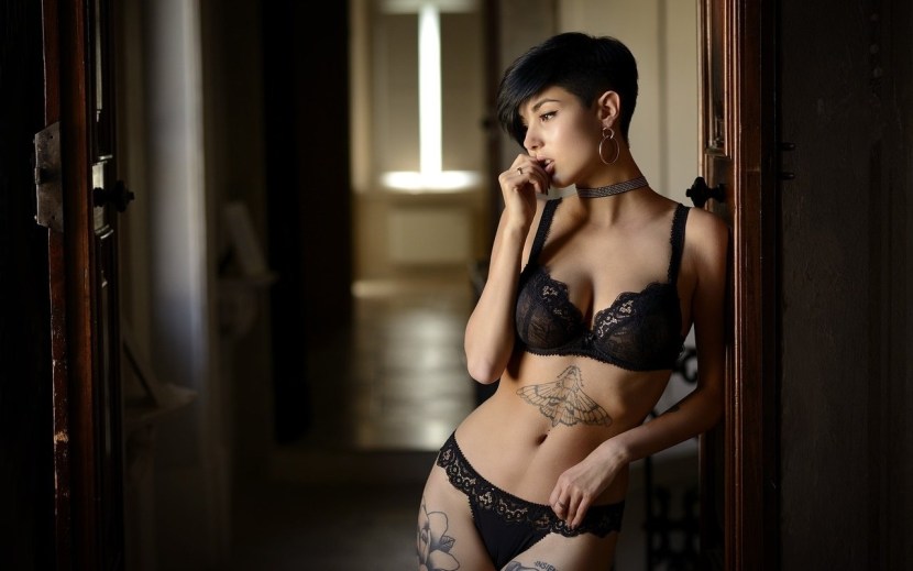 Lee Hee Eun Lingerie