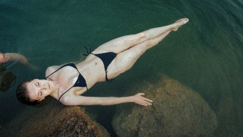 Naked Anastasia Gulimova series trace