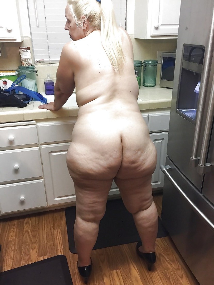 Naked thick cellulite women