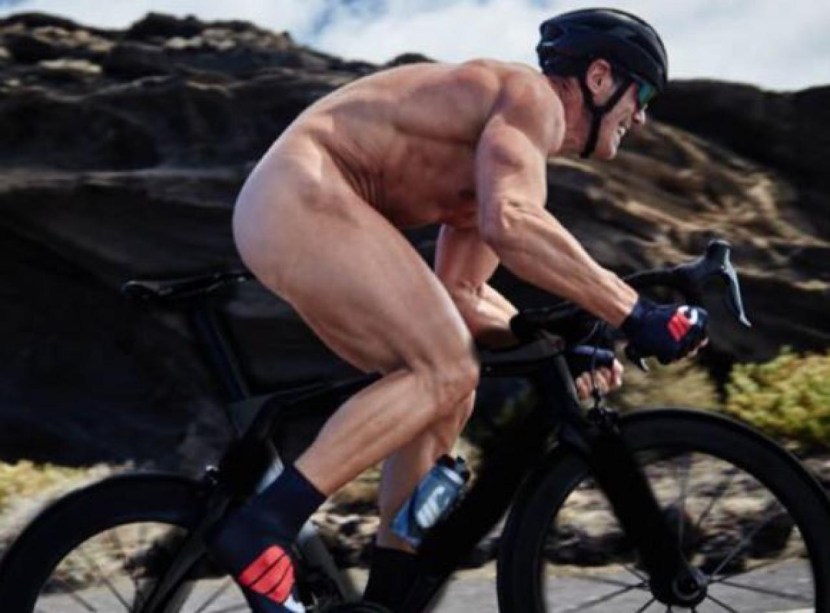 Naked girls on bicycles