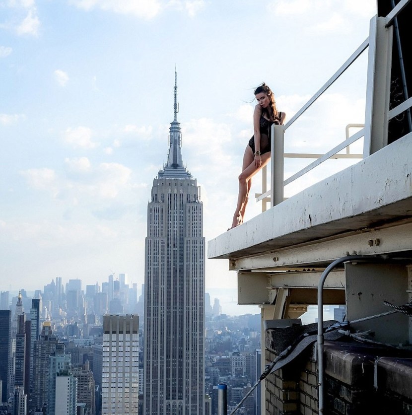 Empire-promot-booking roof