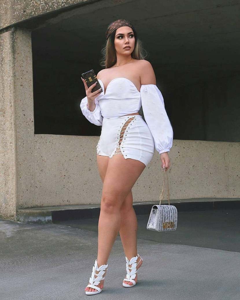 Model plus saz king steph