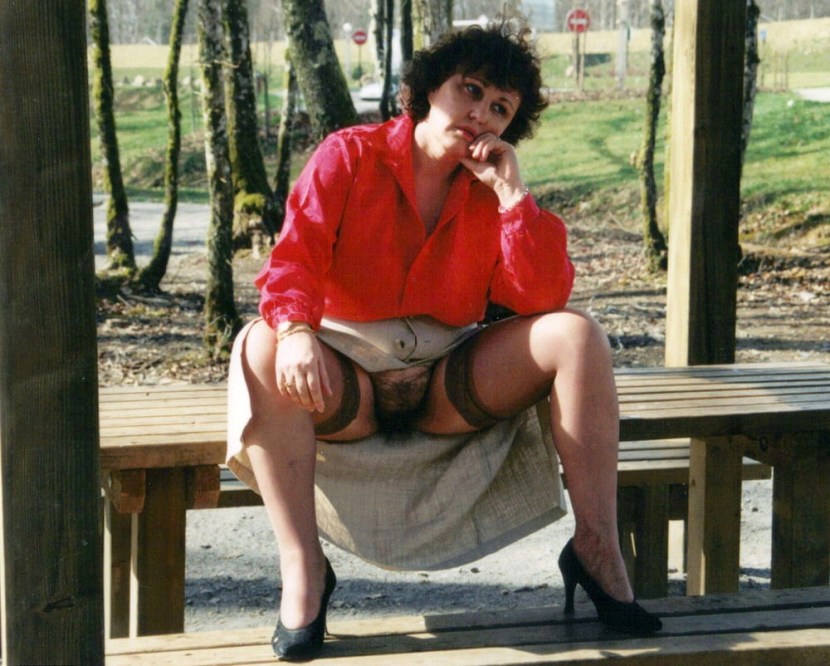 Old women in pantyhose without panties