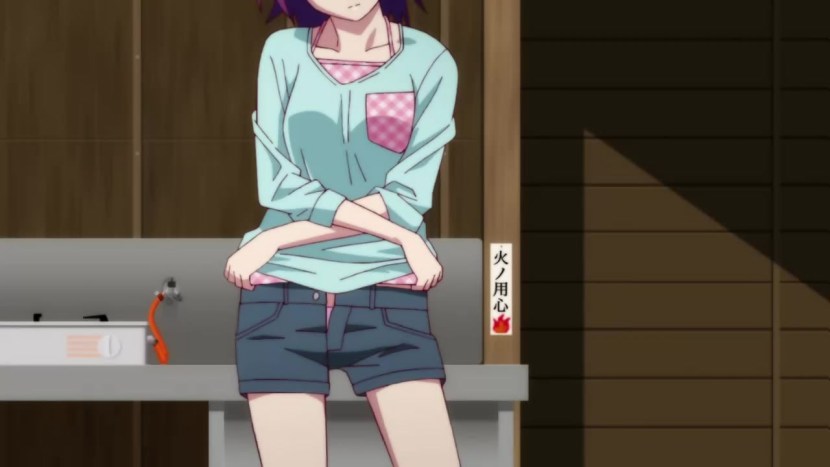 Hitagi Sandzöghara in underwear