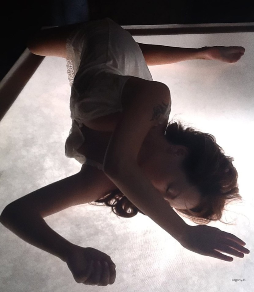 Marina Maksimova barefoot Moscow