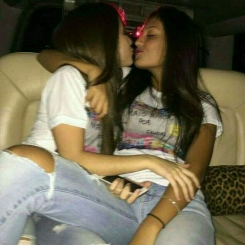 Cazya cinema and hand