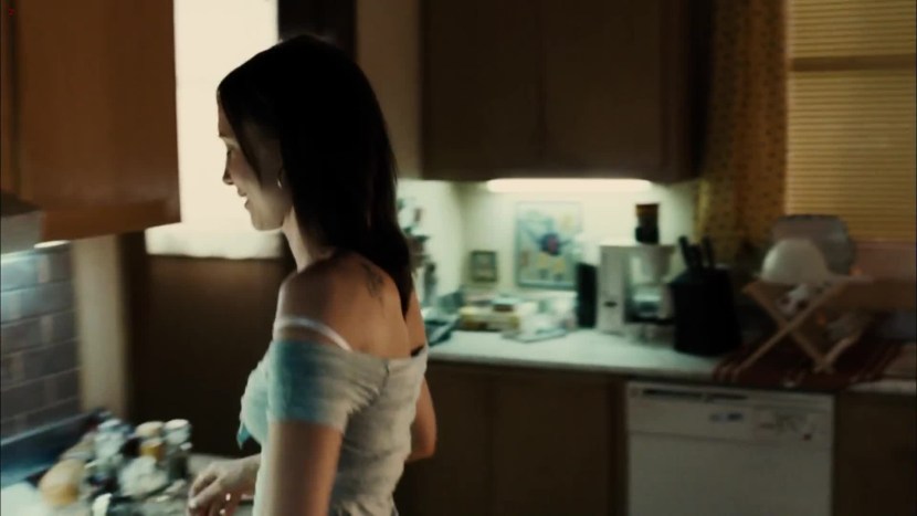 Vera Farmiga in linen