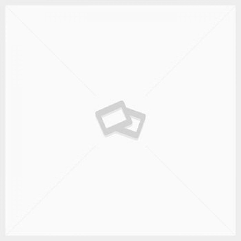 Melissa Riso in linen