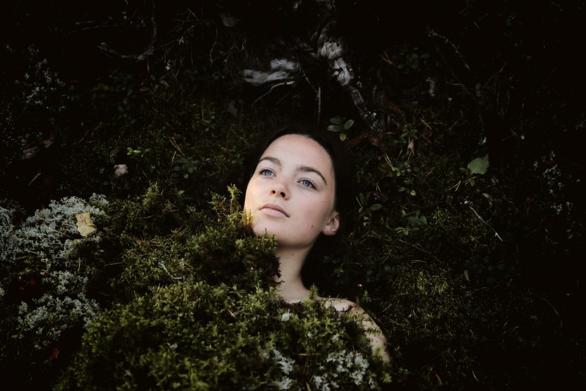 Homeland Fort Salem kiss