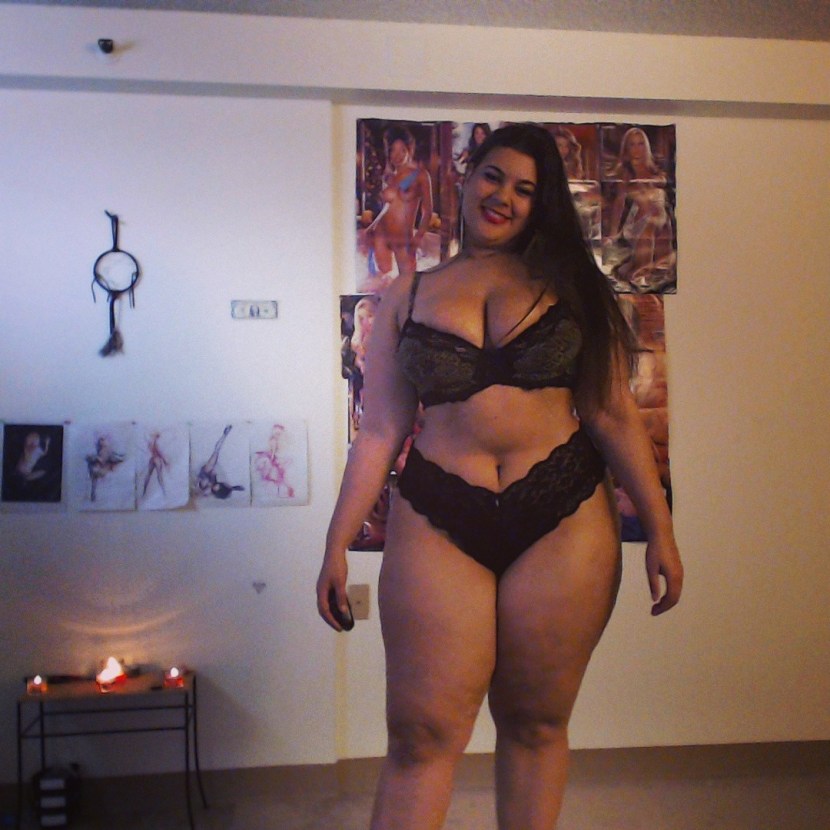 Buttercream 19 fat nude gif