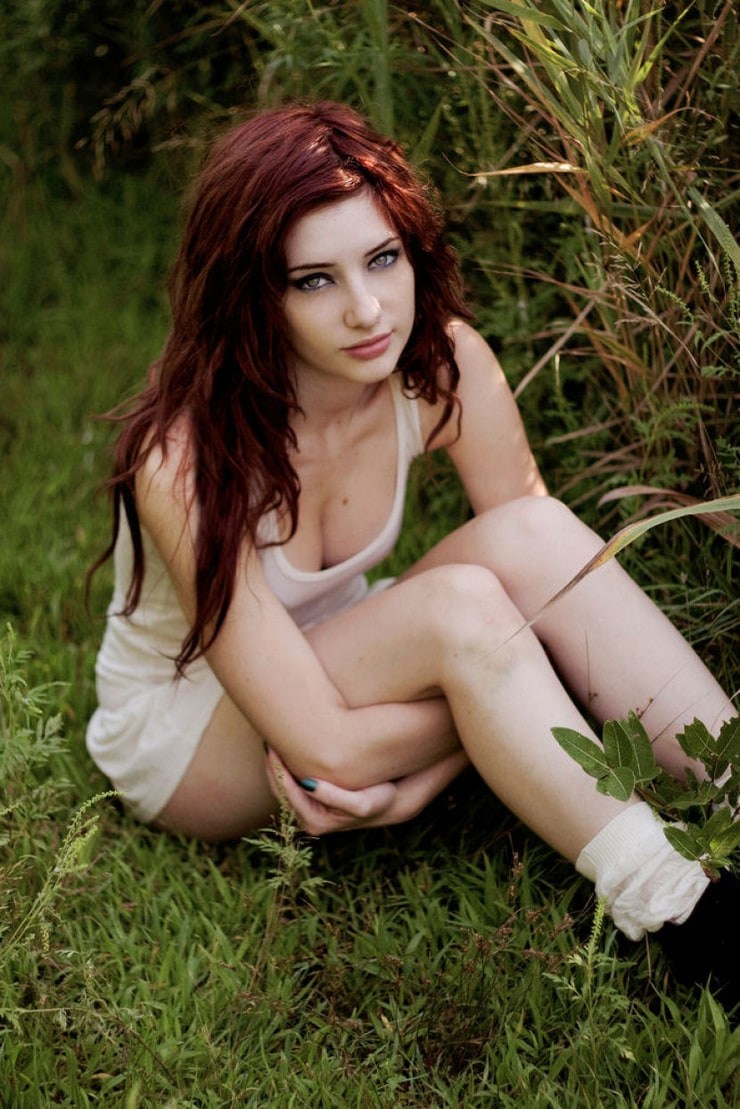 Ellie Gonsalves Bikini