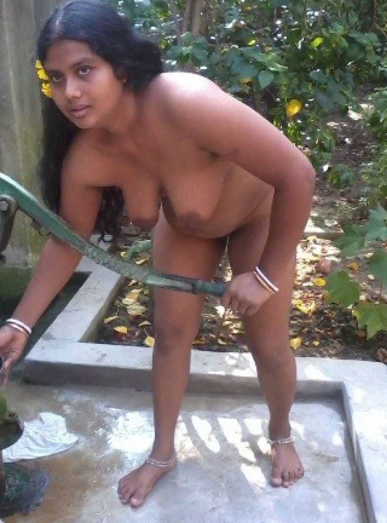 Naked old Arab women