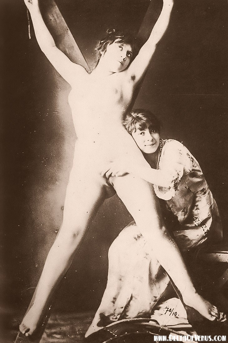 Black white retro pornography