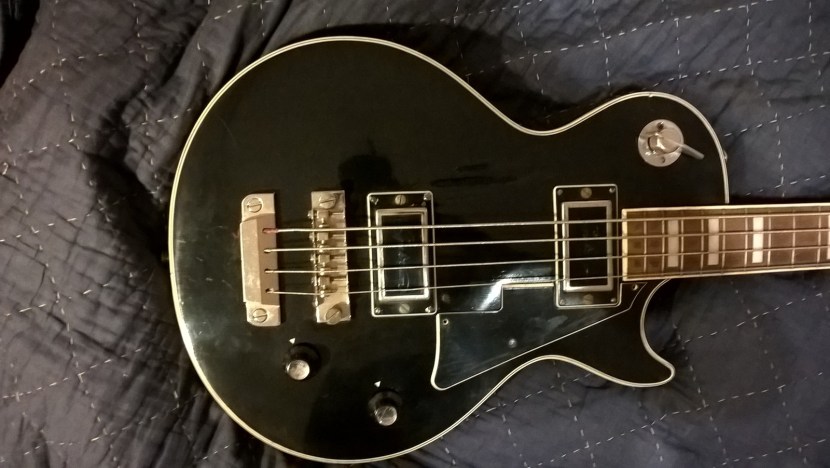 Bass guitar Iolana Diamant