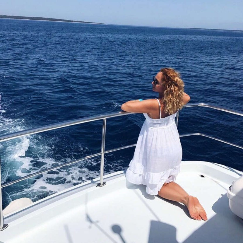 Yanina Studilina in Lower underwear island