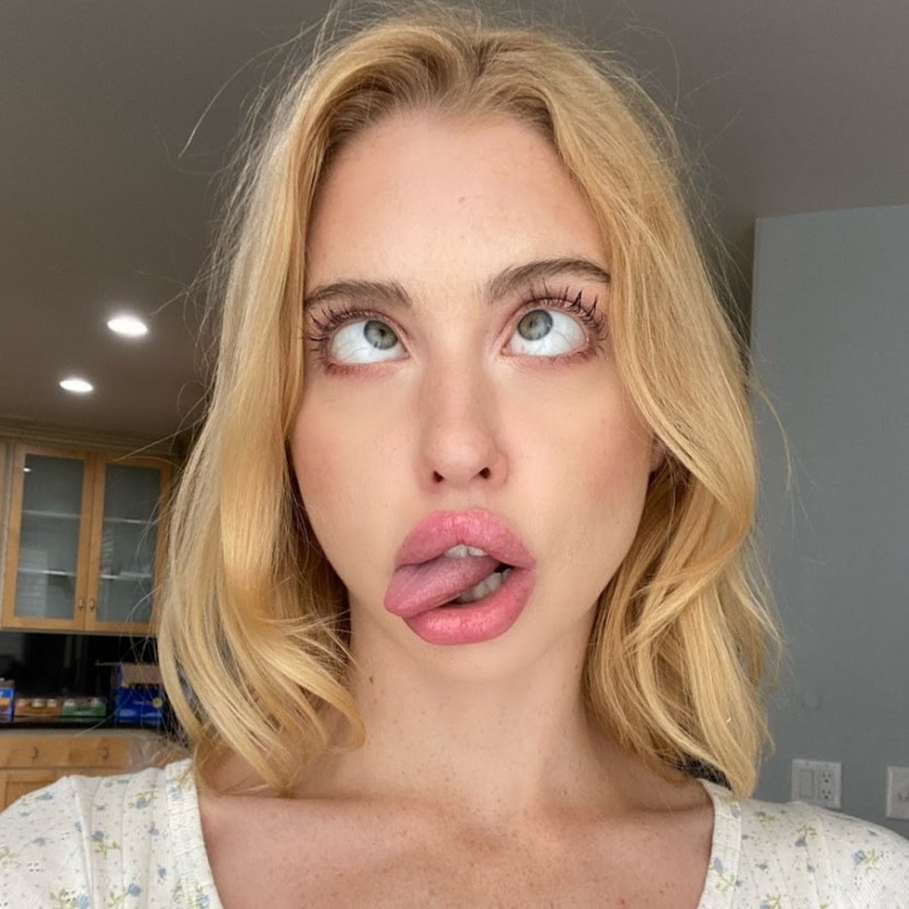 Orgasmic Teen Audrey Hempburne Cums Until She Canomet Take The Dick