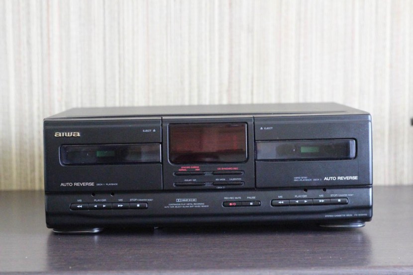 AIWA tape recorder is two -cassette