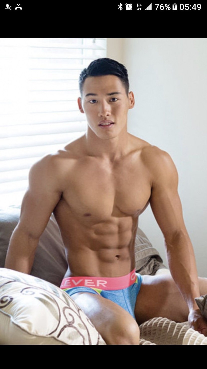 Naked Asian men
