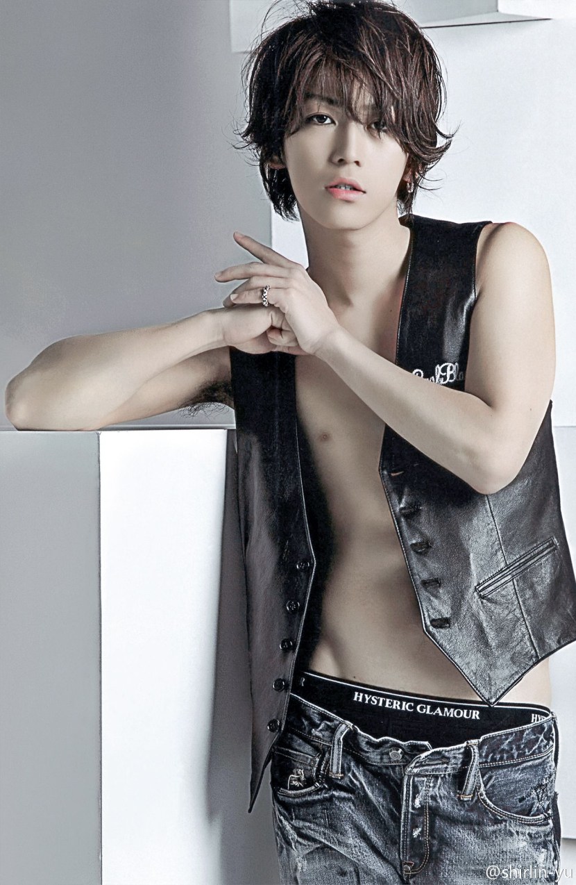 Beautiful naked guys Asians