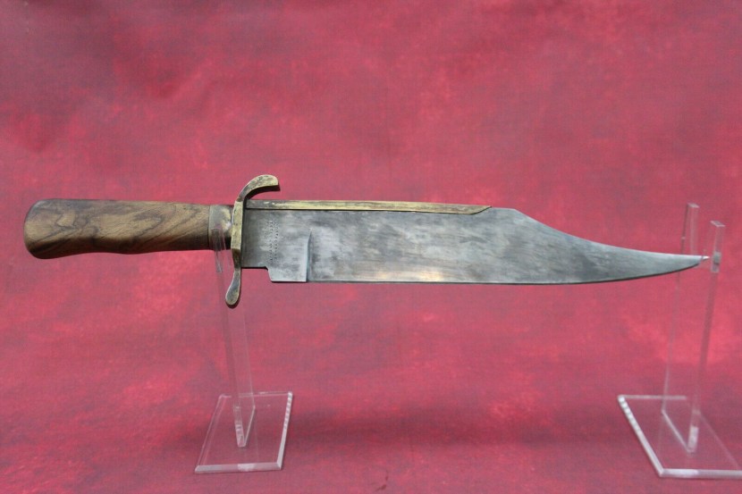 Bowie knife surface hardening