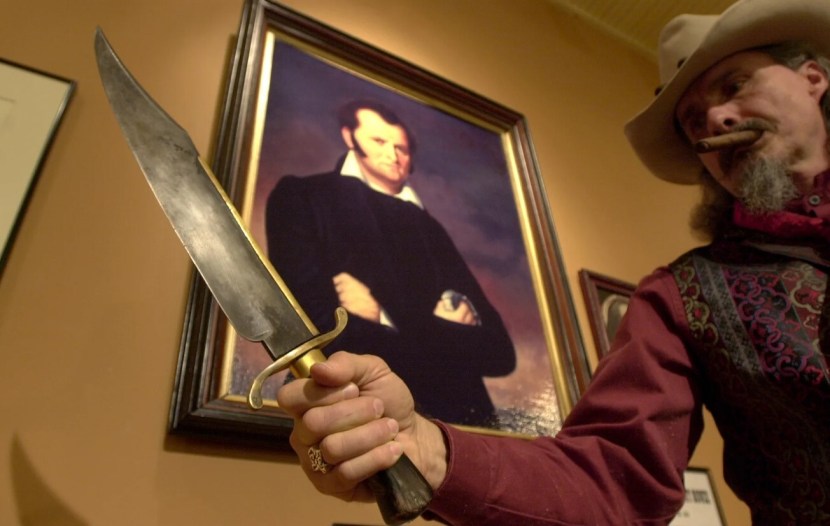 Bowie knife ultraviolet well -worn