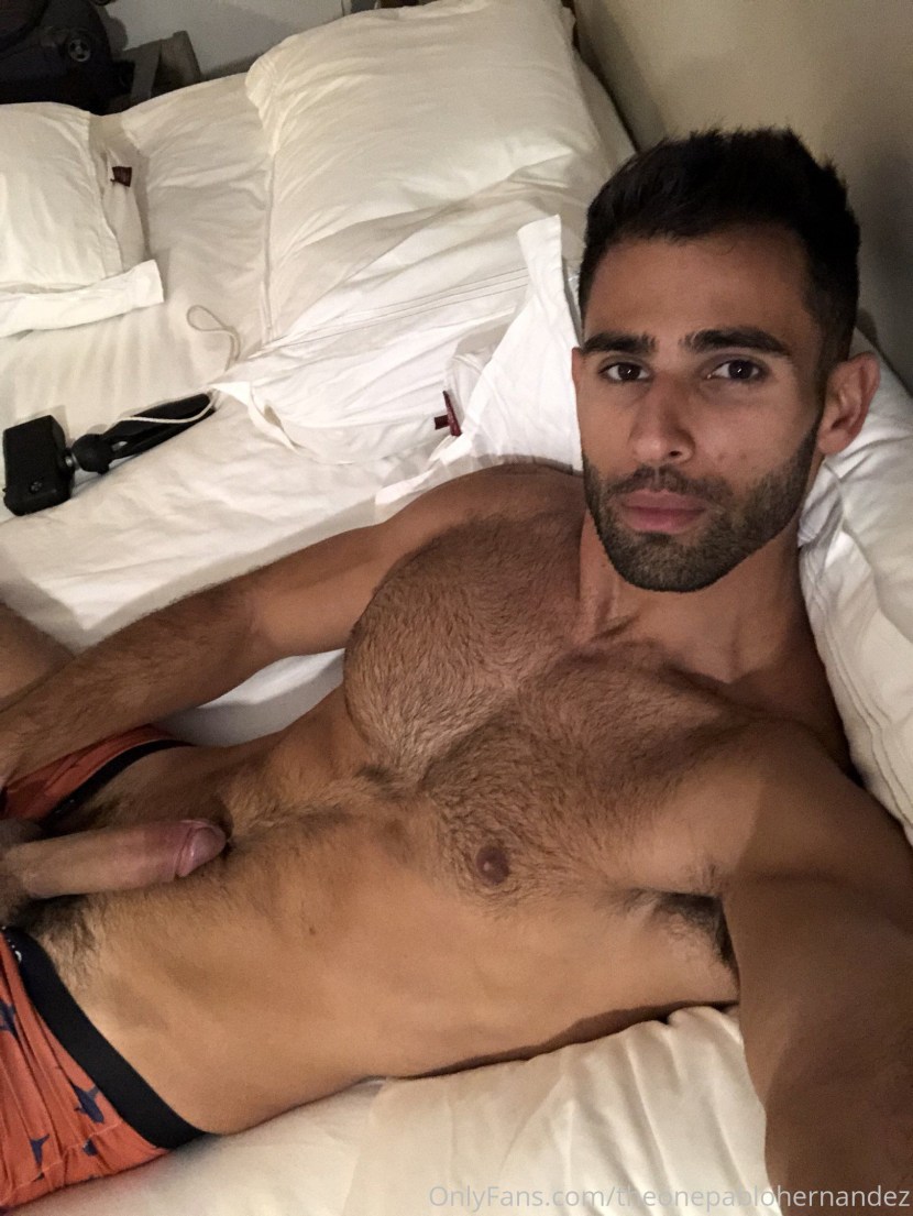 Pablo Hernandez with a naked member