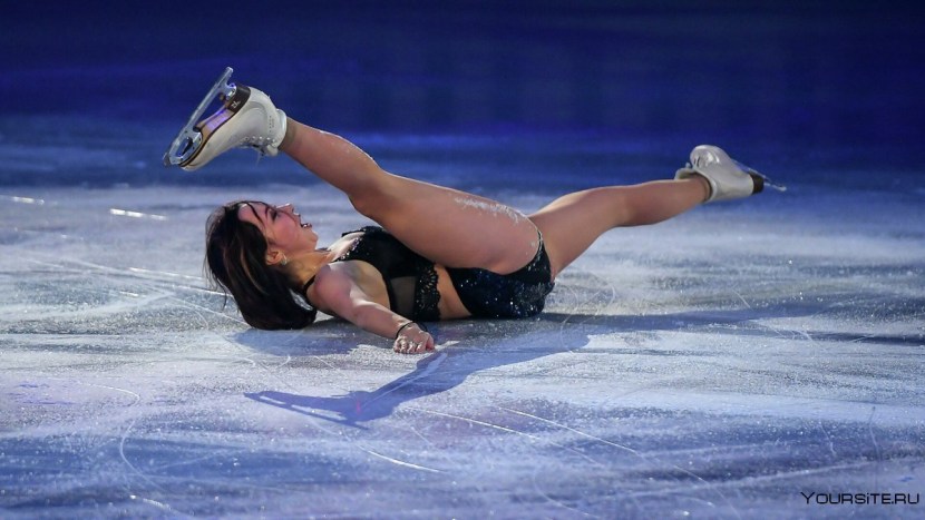 Elizaveta Tuktamysheva in underwear