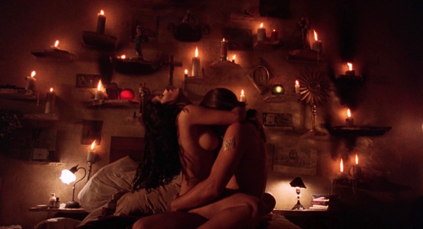 Naked Salma Hayek in the film Desperate