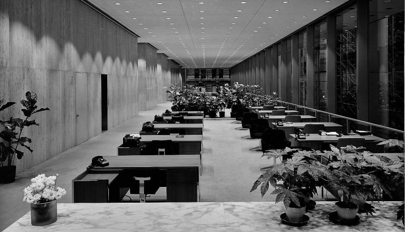 Gigachad Manhattan Dr. Manhattan