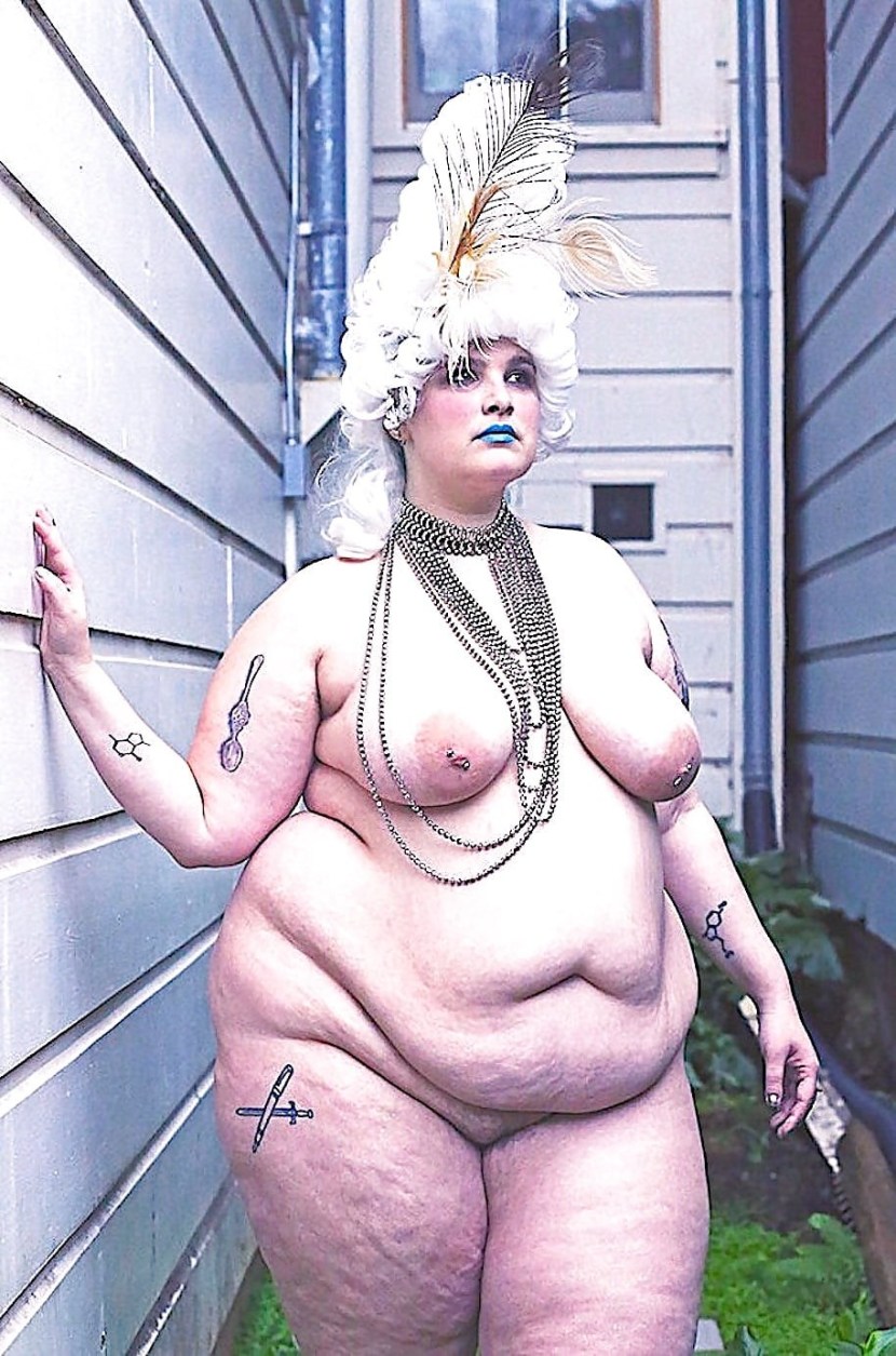 Fat naked women with a big belly
