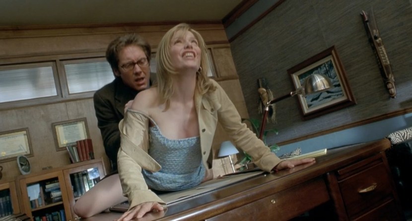 Lara Flynn Boyle people in black 2