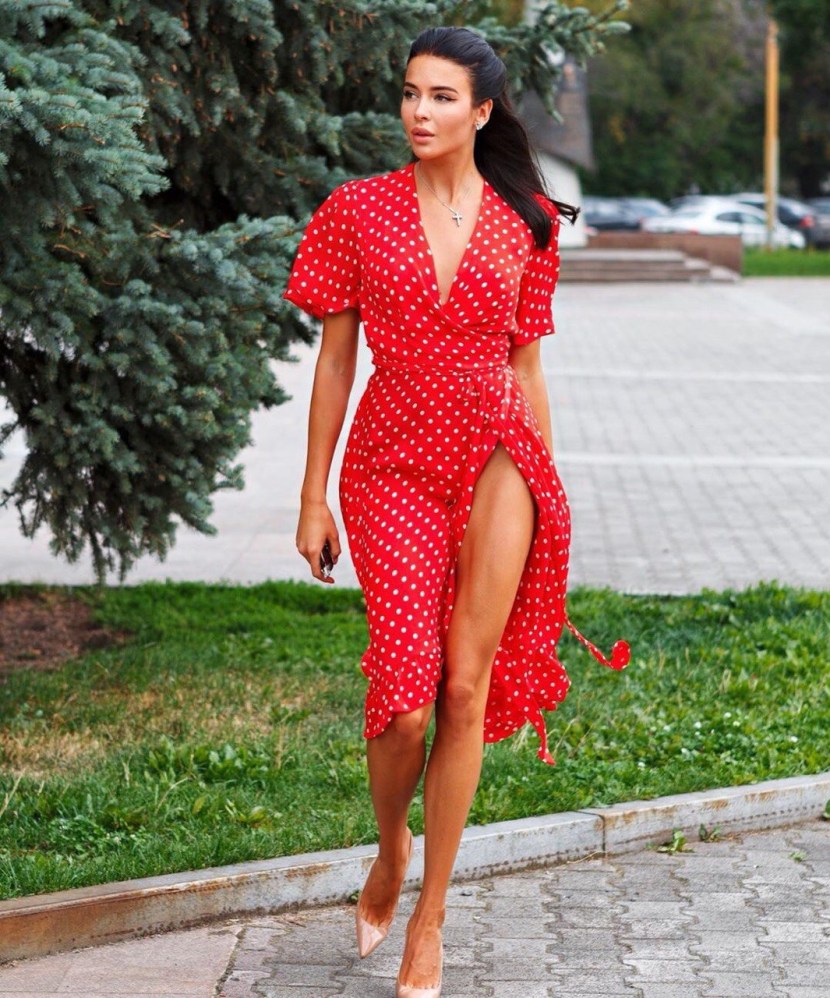 Sofia Nikitchuk without makeup