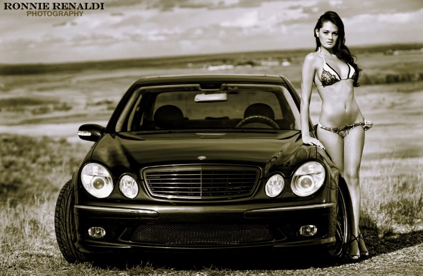 Girl with chic tits and pussy