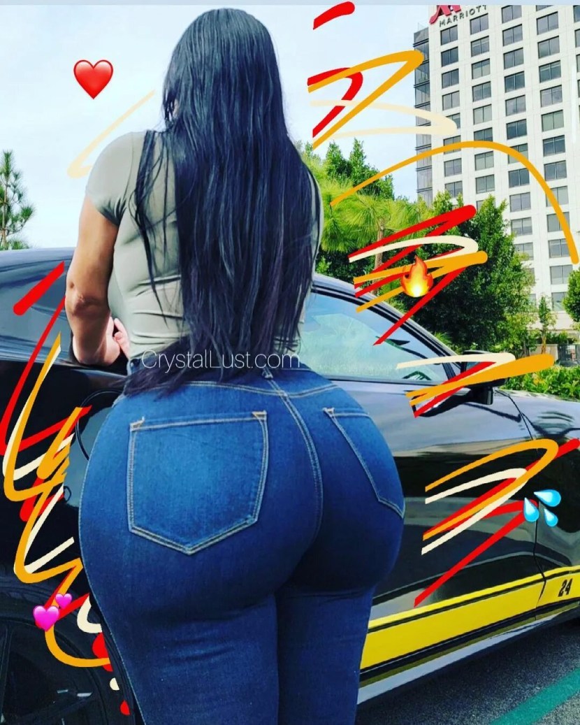 The half -sister showed big boobs and shocked them