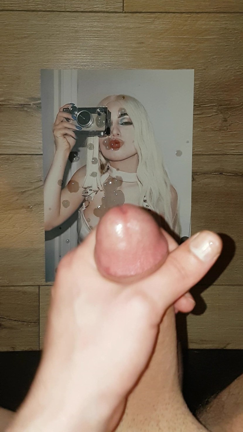 Max Hardcore Kelly Wells Deepthroat Blowjob in Car