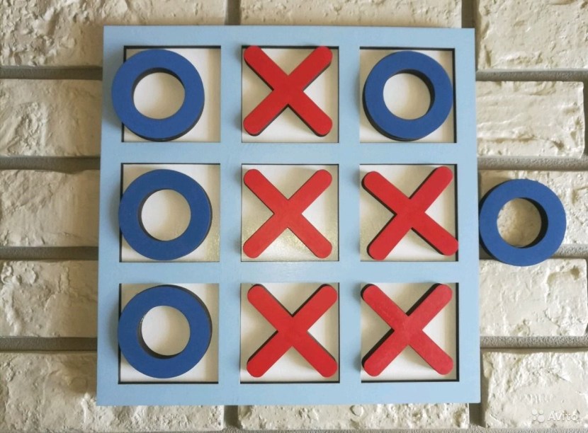 Nerdy Brunette Tia Gives an Amazing Footjob