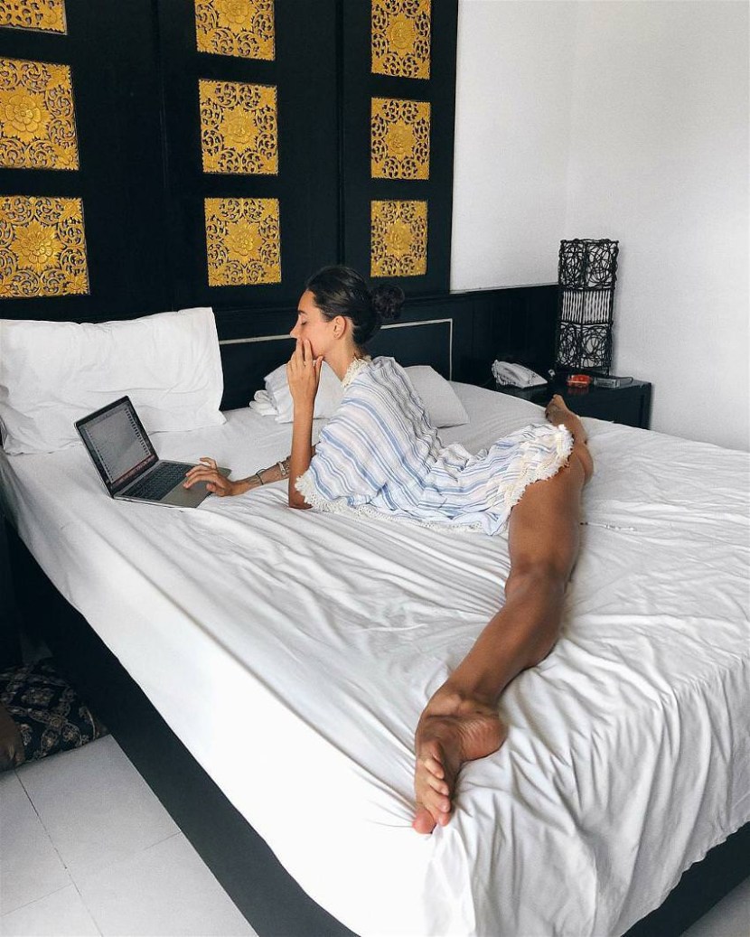 Anna Kanyuk Feysbuilding