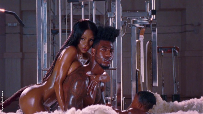 Teaian Taylor Naked 2000