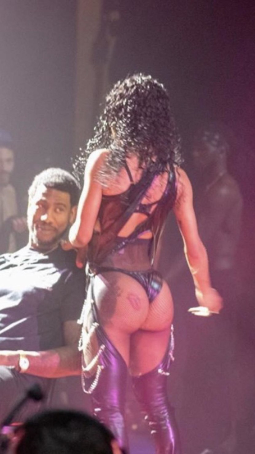 Sex bodyar Wallpaper on the phone