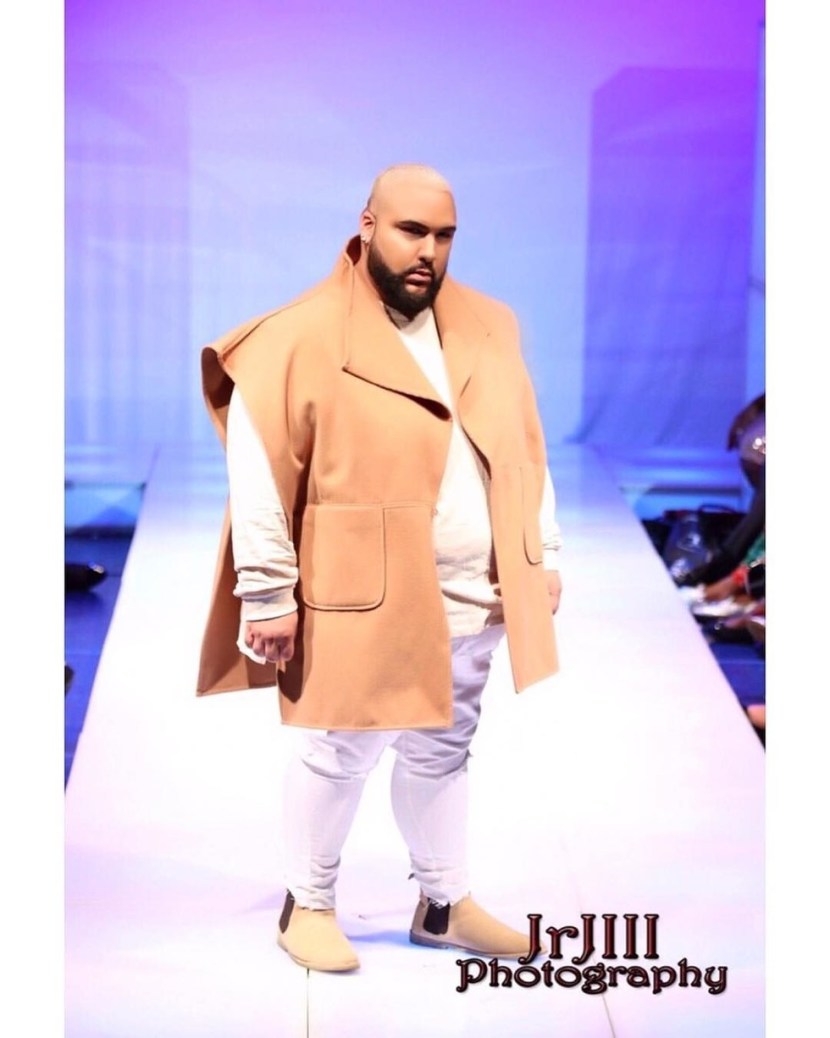 Model Plus Saiz Arcadio Delvale