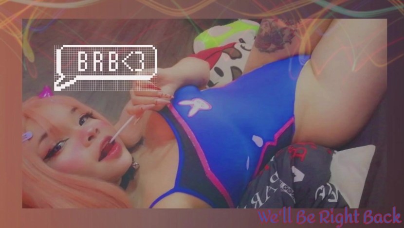 Naked thin Asian pussing