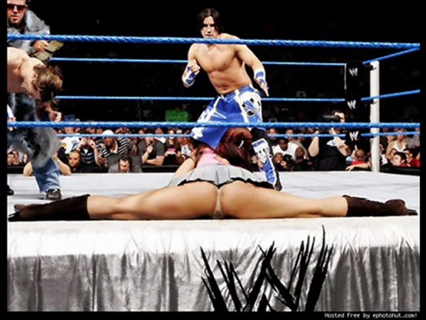 WWE Diva Melina Perez Strips