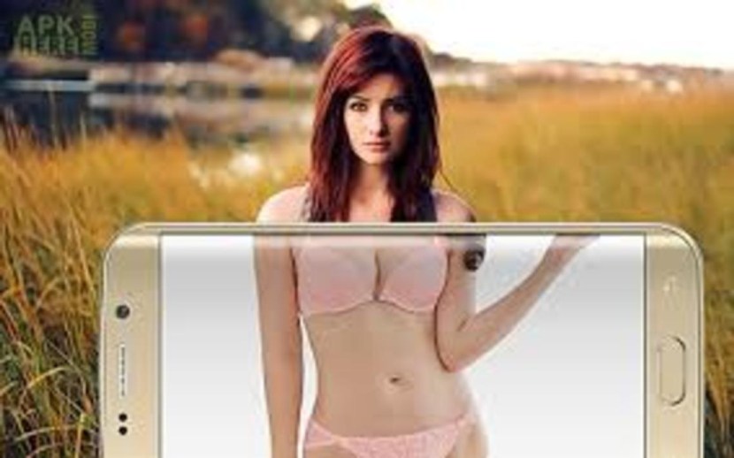 Girl's clothing scanner