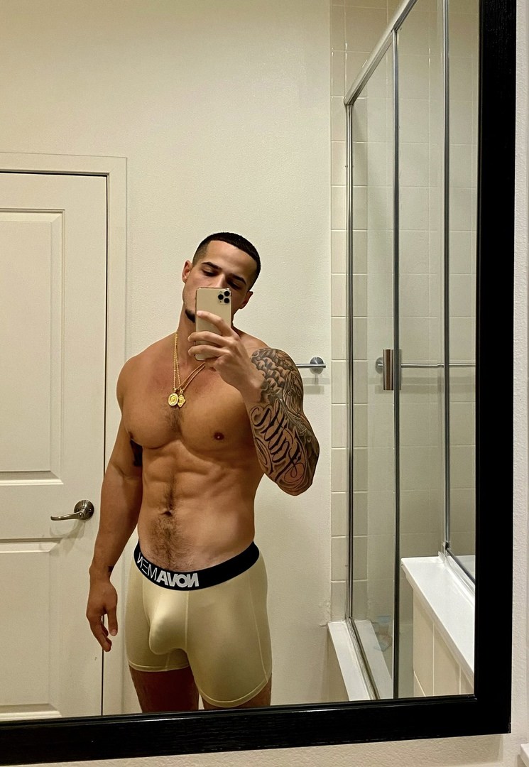 GERALD GSCHIEL (97 photos)