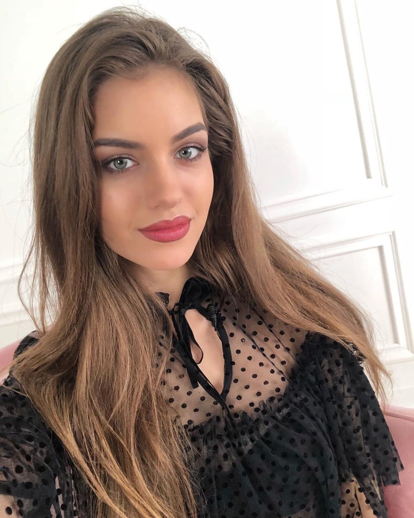 Wife Dmitry Komarov Alexandra Kucherenko