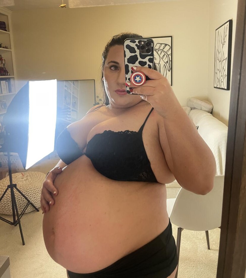 Fidi Big Belly Staffing Woman Progress